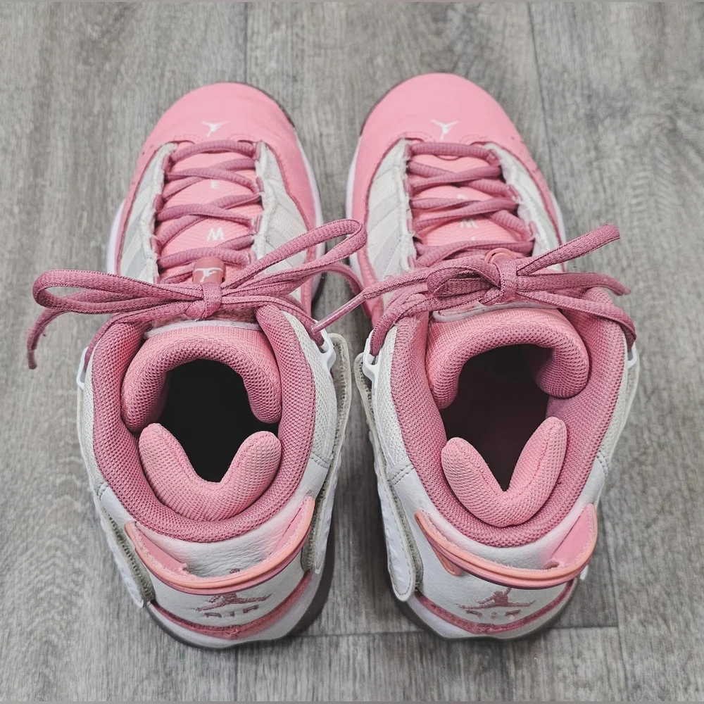Air Jordan 6 Rings GS sneaker in the 'Coral Chalk' colorway-Size 6Y